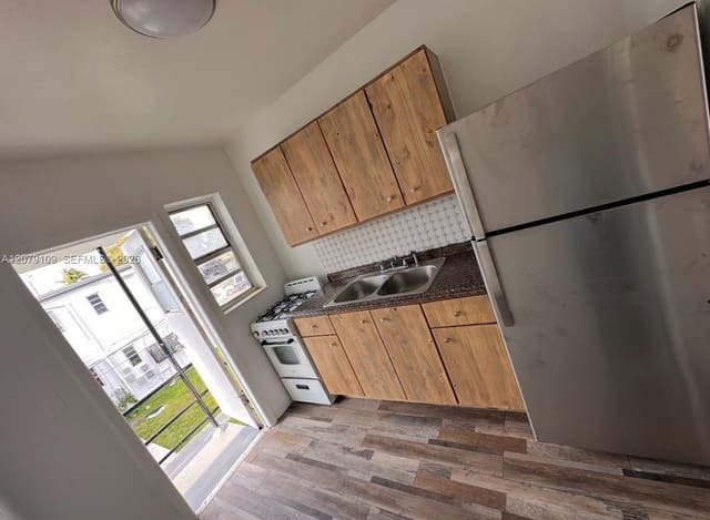 10015 NW 7 Court 3-C, Miami, FL 33150