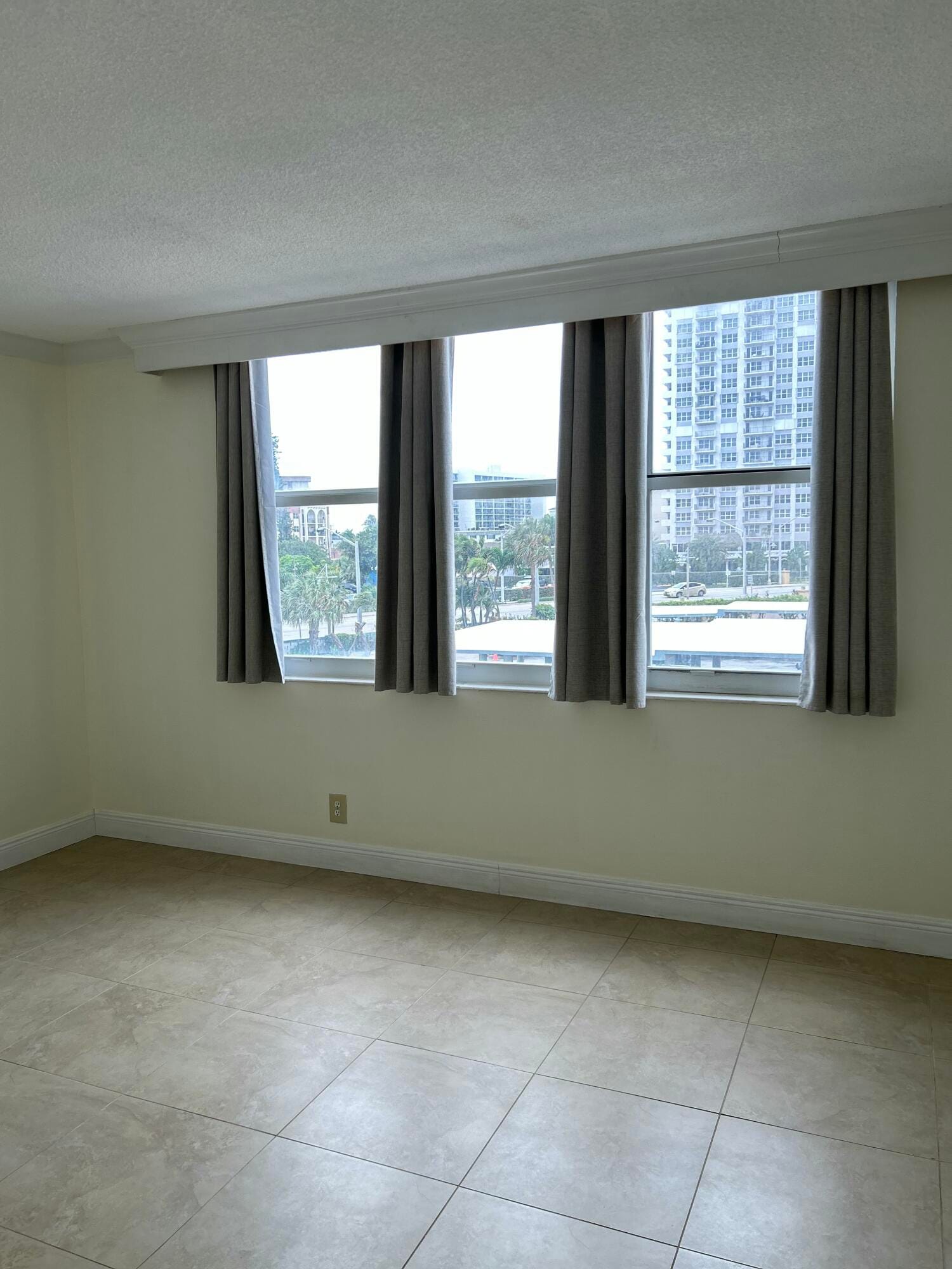 305 N POMPANO BEACH Boulevard 205, Pompano Beach, FL 33062 photo 3