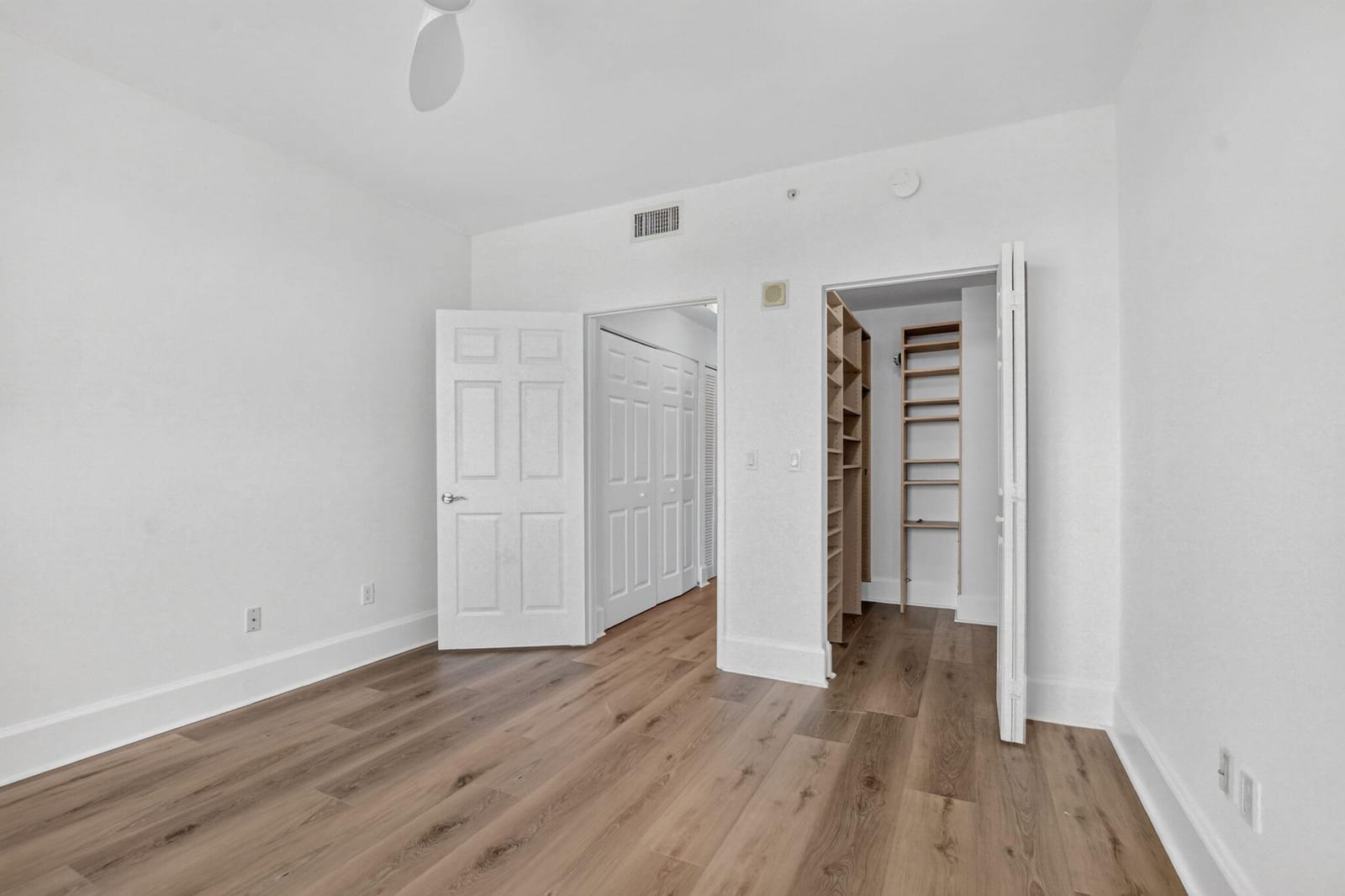233 S FEDERAL Highway 623 — photo 12