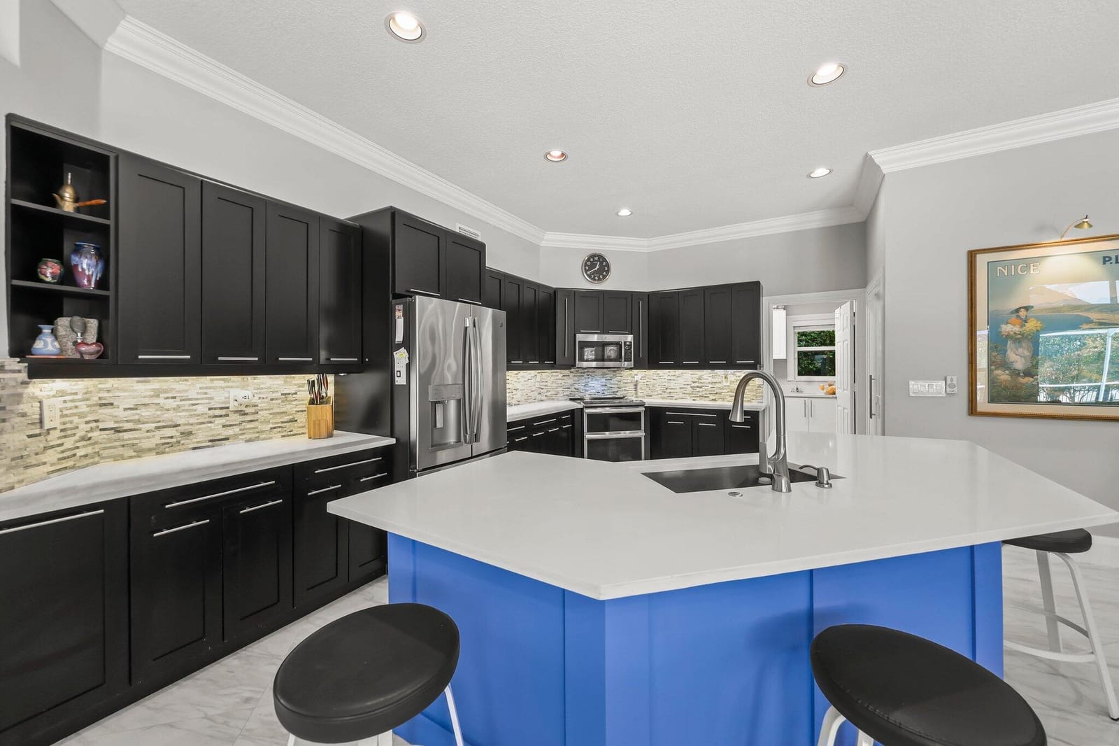 20317 Hacienda Court — photo 9