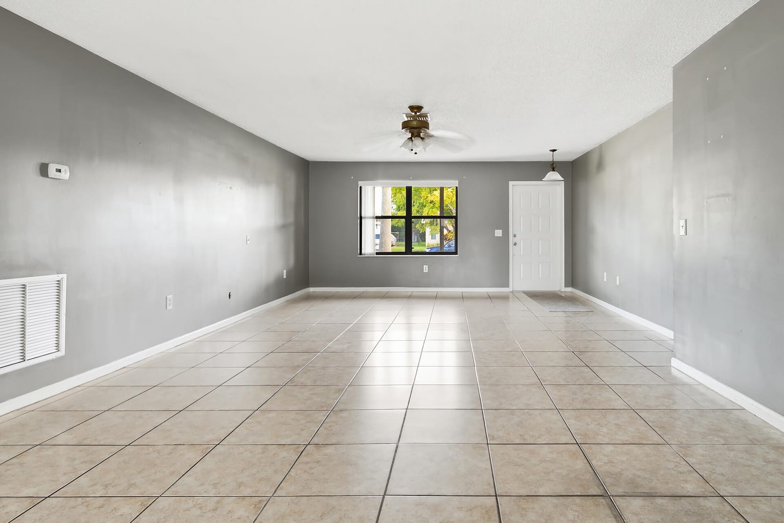 108 SANTA MONICA Avenue — photo 9