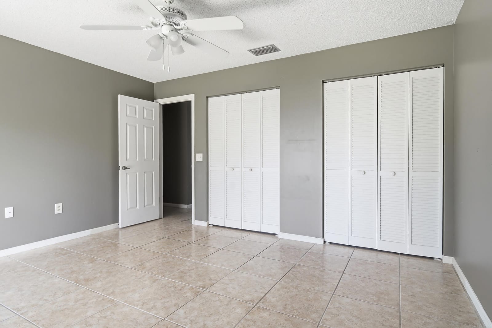 108 SANTA MONICA Avenue — photo 12
