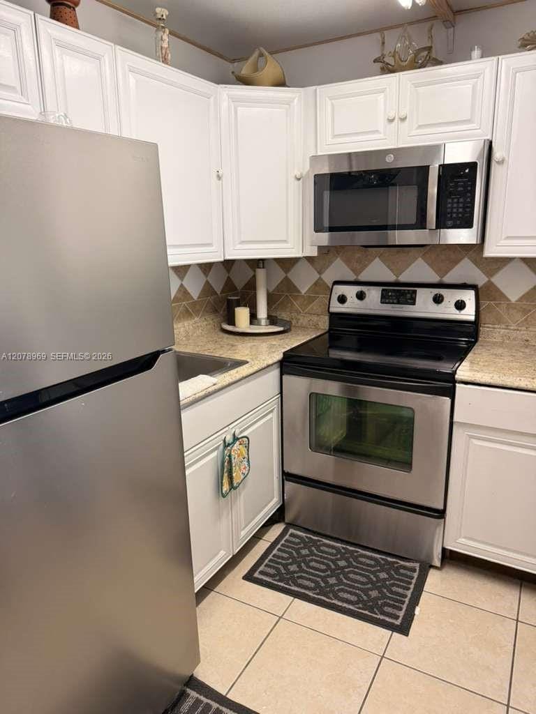 425 Southampton B 425 — photo 9