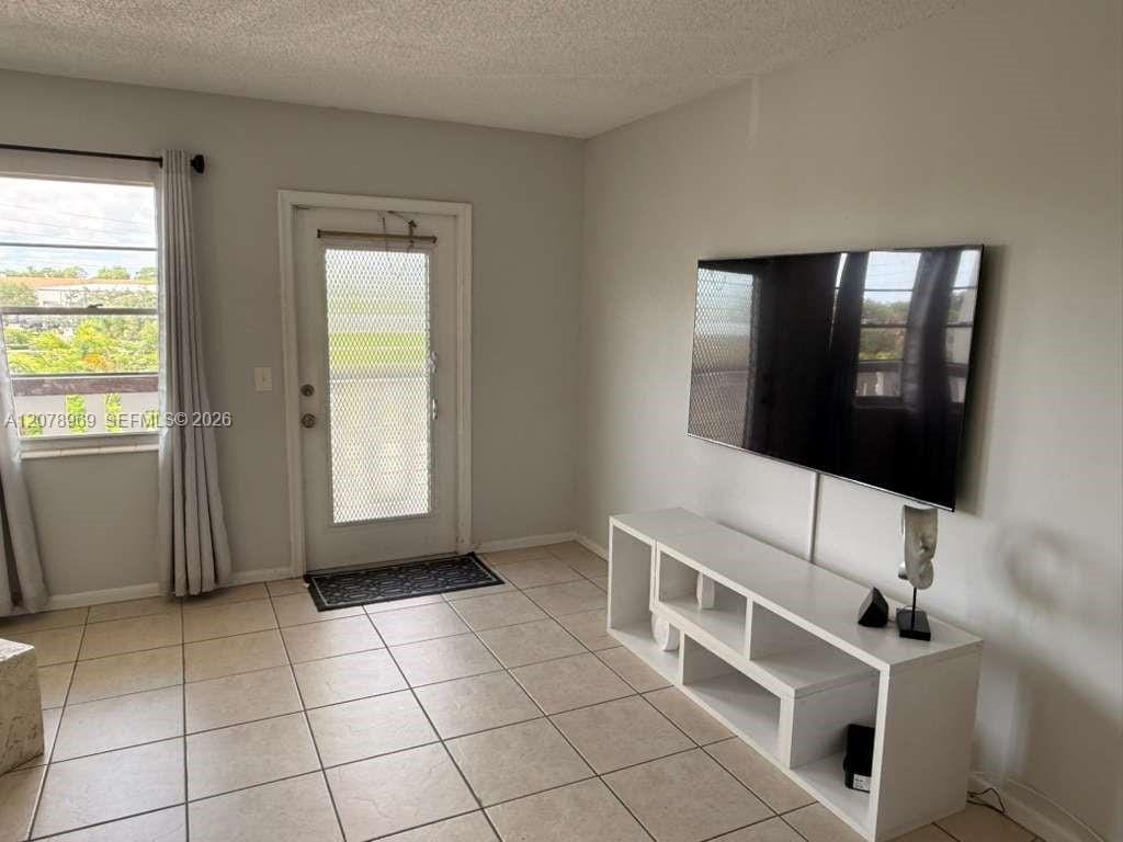 425 Southampton B 425 — photo 8