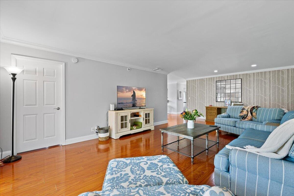 206 Lake Susan Lane — photo 9