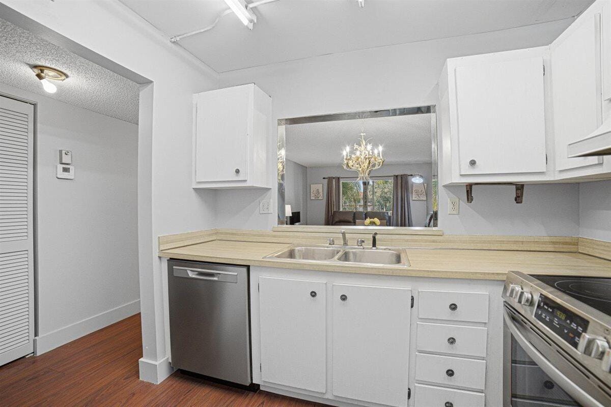 4151 NW 90th Avenue 207 — photo 5