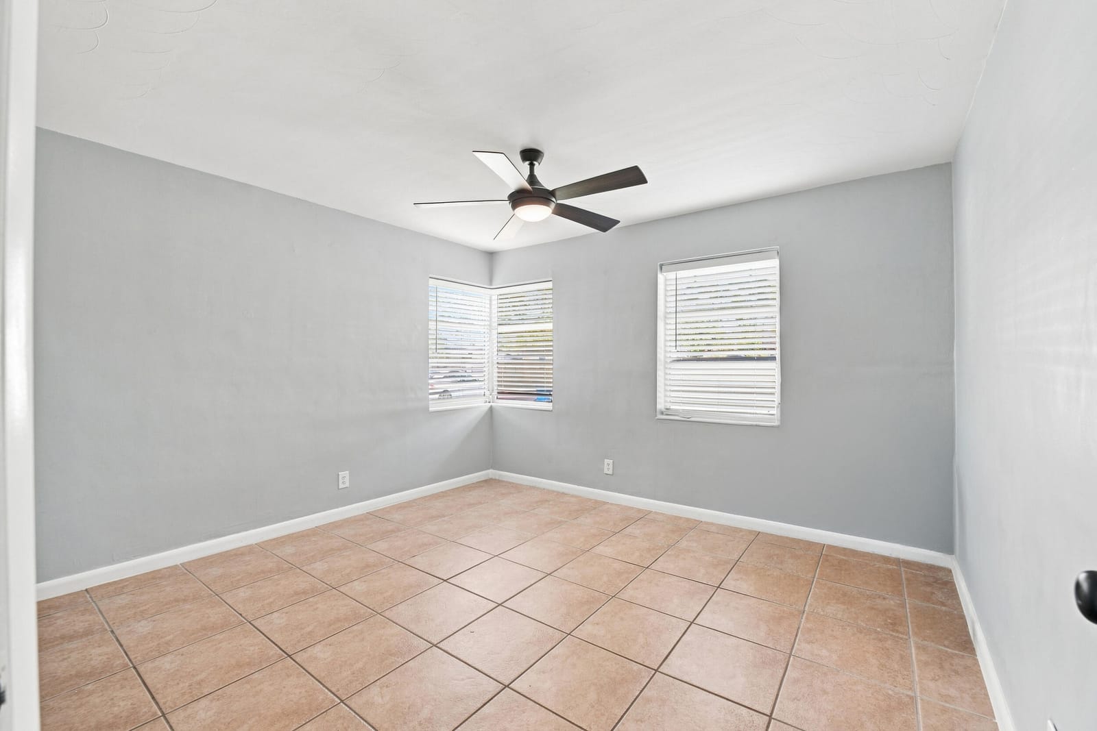 2610 NE 8th Avenue, Pompano Beach, FL 33064 photo 16