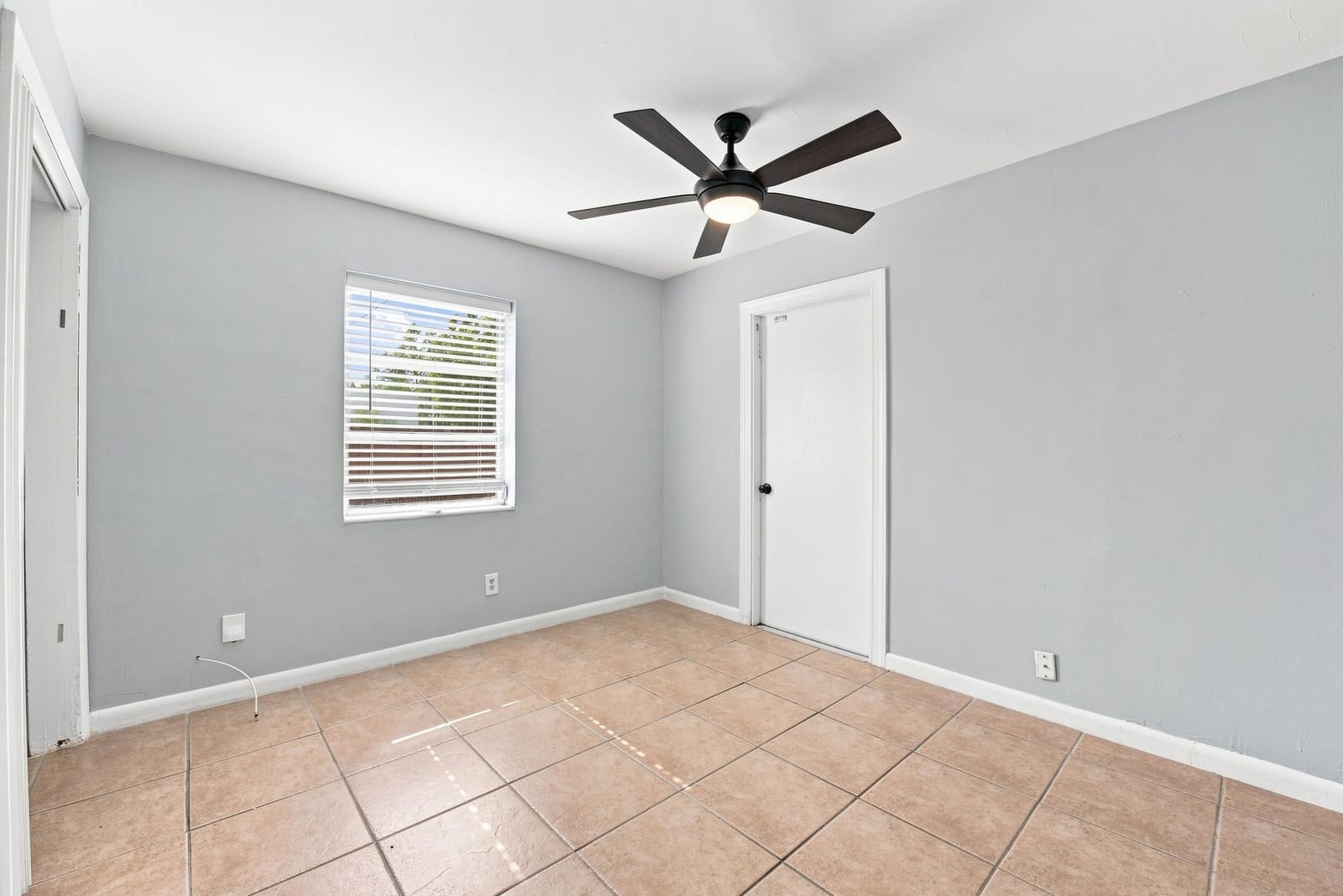 2610 NE 8th Avenue, Pompano Beach, FL 33064 photo 17