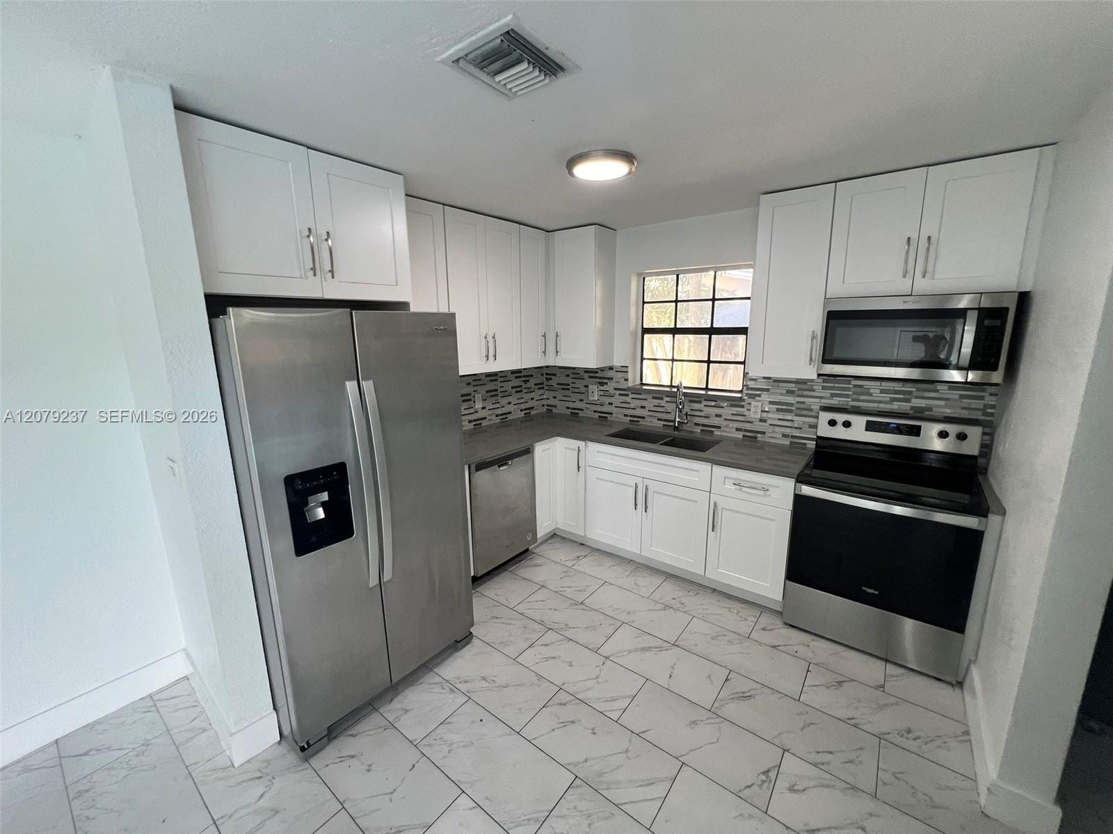 4421 NW 33rd Street — photo 3