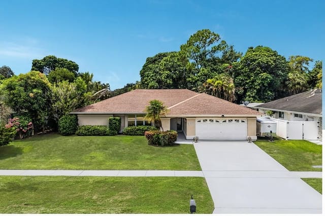 230 Ponce De Leon Street, La Mancha, Royal Palm Beach, FL