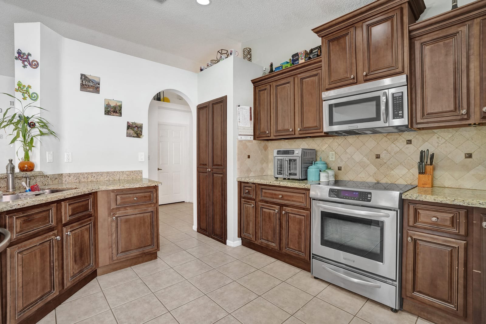 7572 Parkside Lane, Margate, FL 33063 photo 11