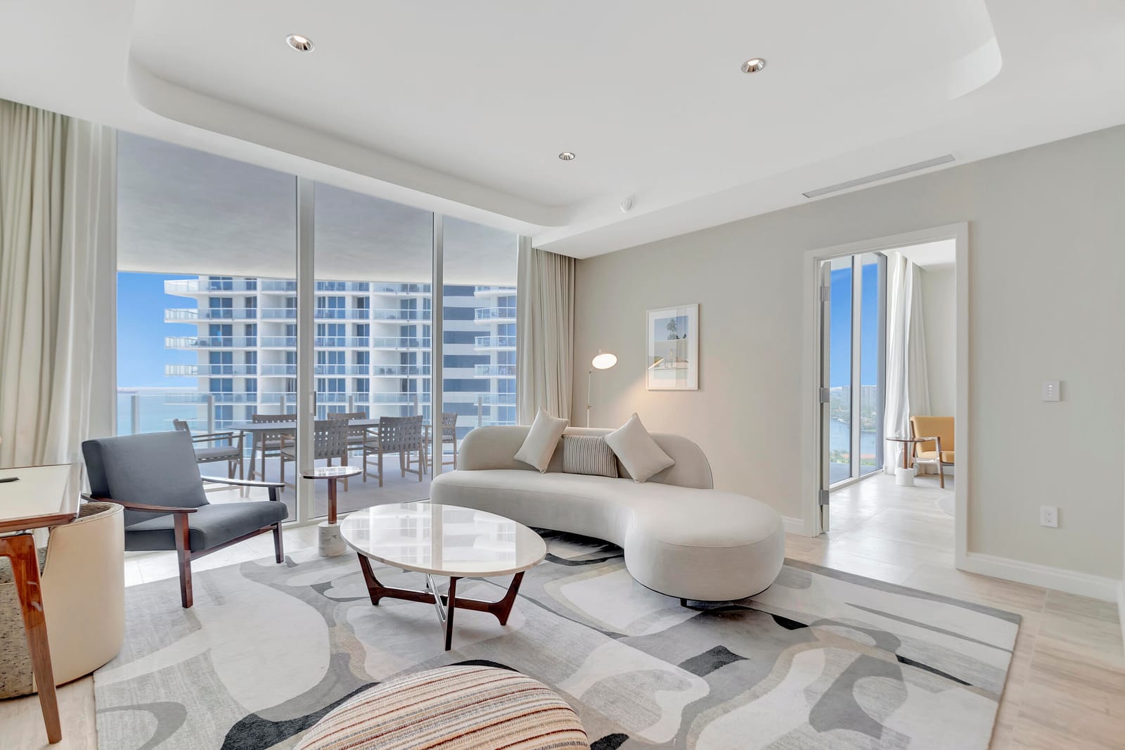 525 N FORT LAUDERDALE BEACH Boulevard 1707 — photo 3