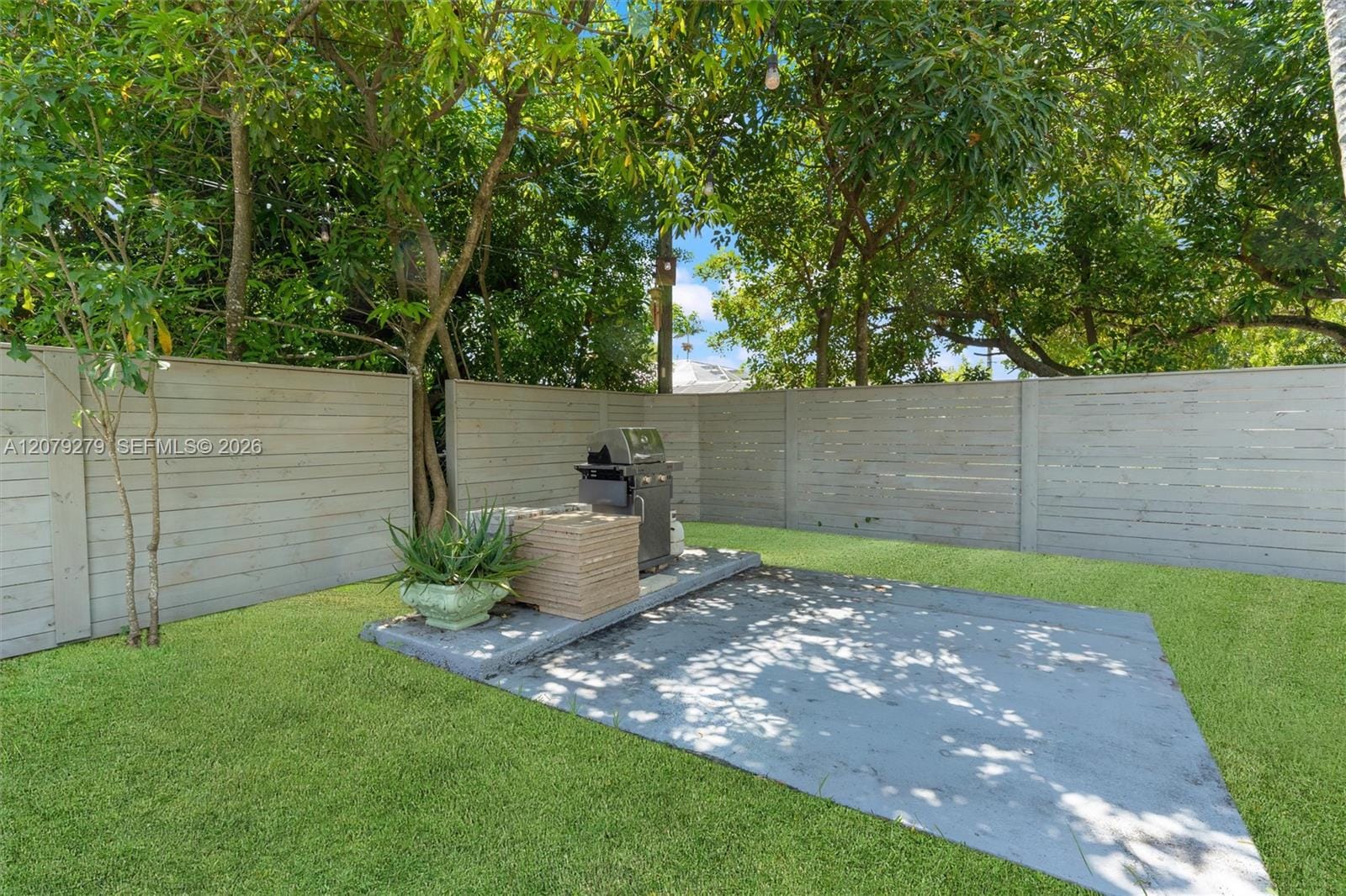 684 NE 35th Street, Oakland Park, FL 33334 photo 13