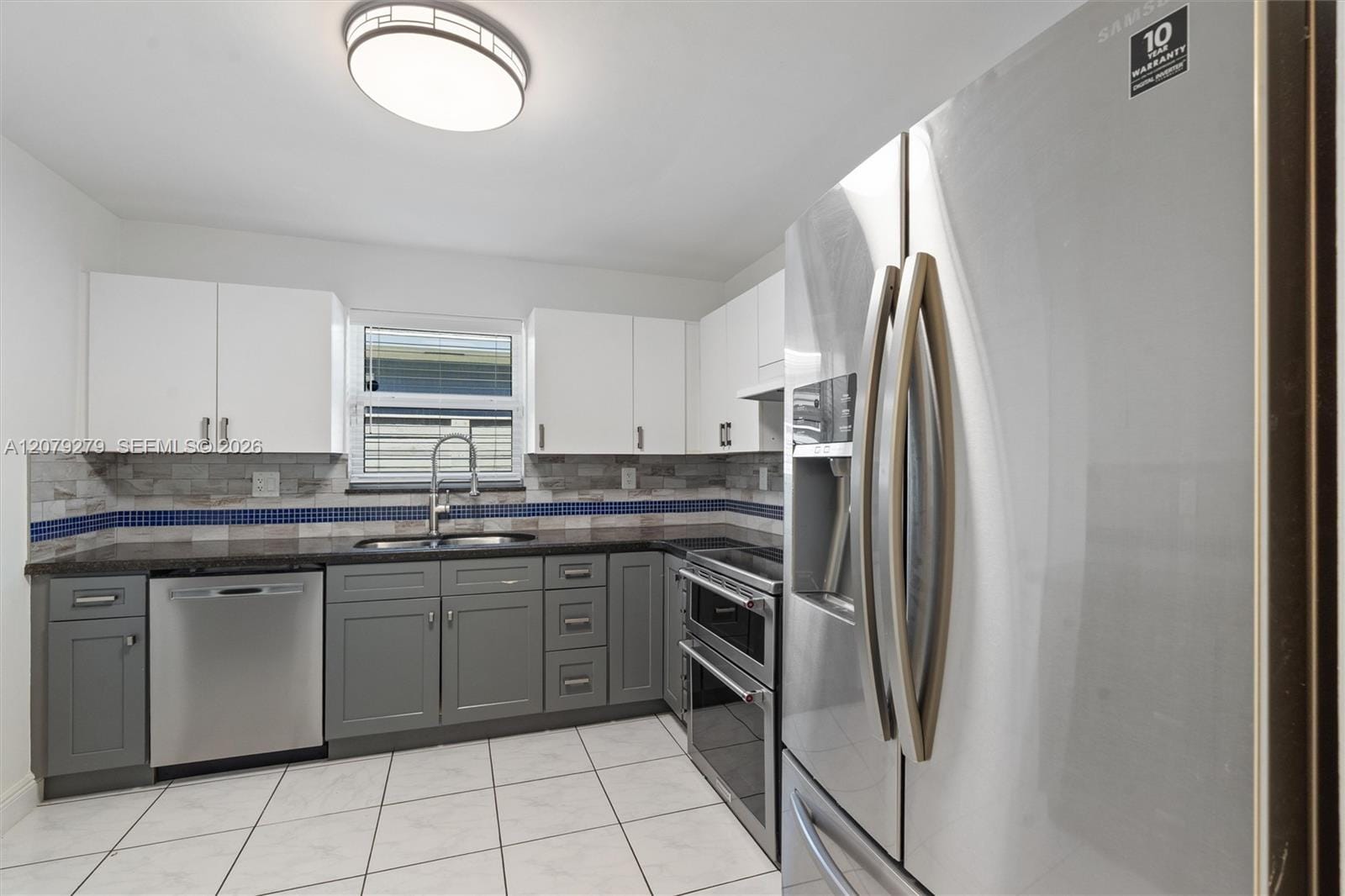 684 NE 35th Street — photo 7
