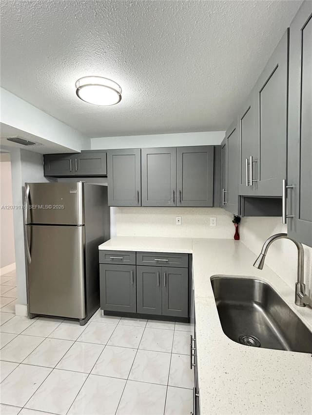 3253 Foxcroft Road G110, Miramar, FL 33025