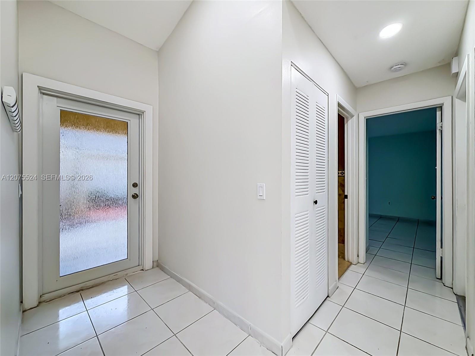 15071 S Waterford Drive 15071 — photo 5