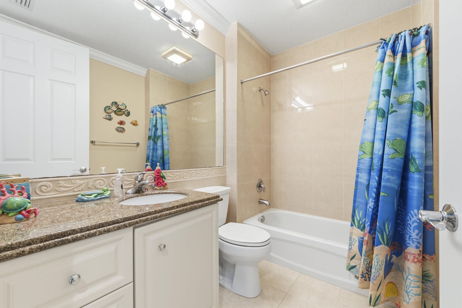 16 Harbour Isle Drive W 302 — photo 7