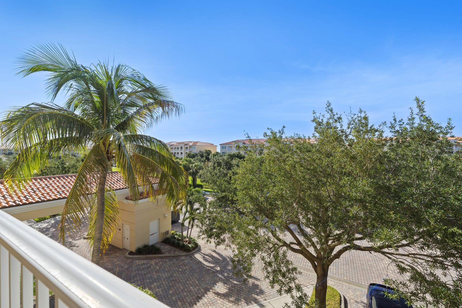 16 Harbour Isle Drive W 302 — photo 8