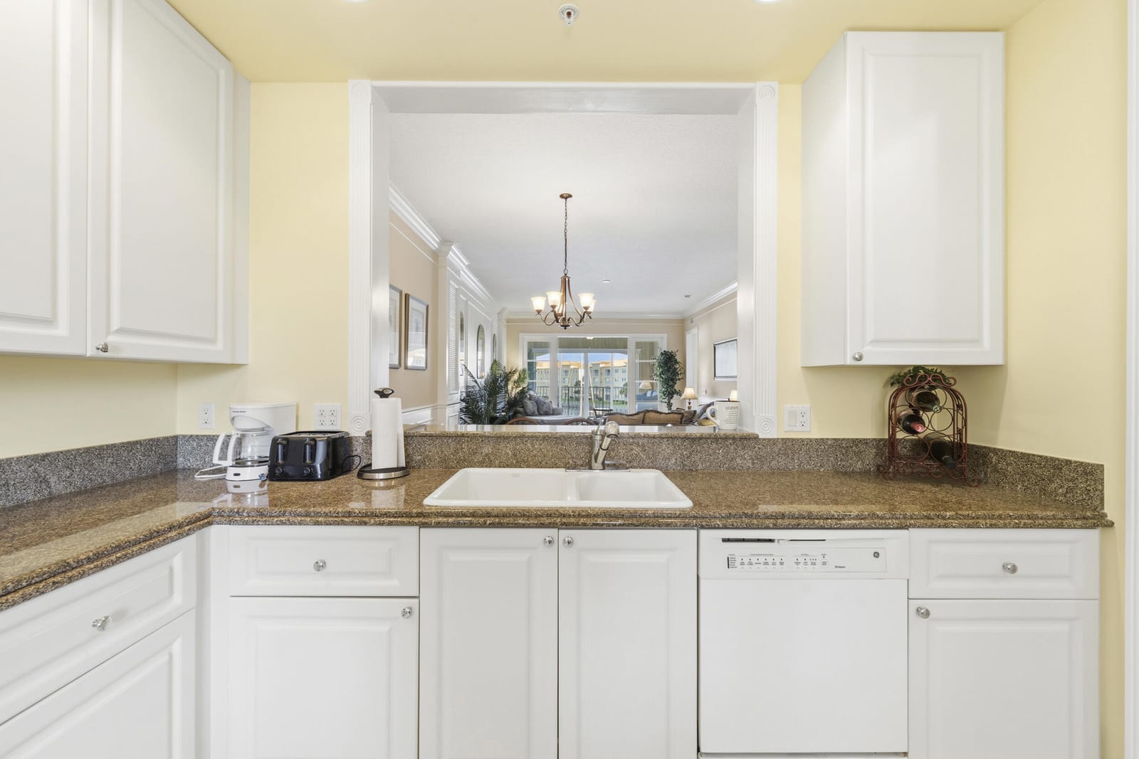 16 Harbour Isle Drive W 302 — photo 4