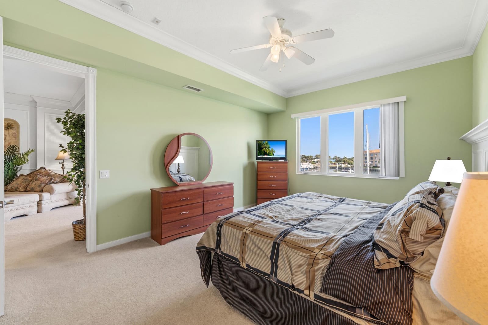 16 Harbour Isle Drive W 302 — photo 5