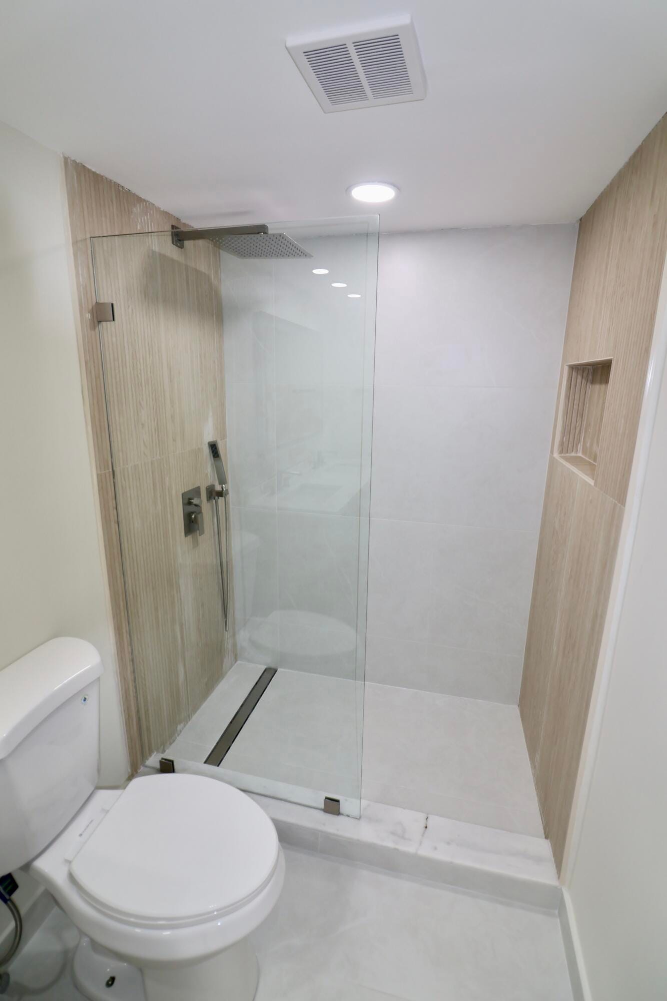 3980 OAKS CLUBHOUSE Drive 511 — photo 4