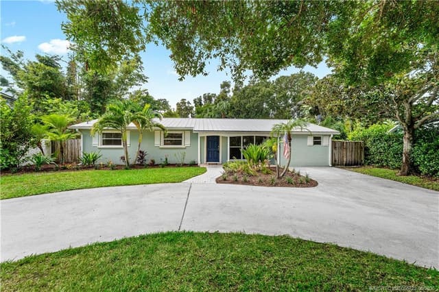 502 SE Edgewood Drive, sold in ZIP 34996, Stuart, FL