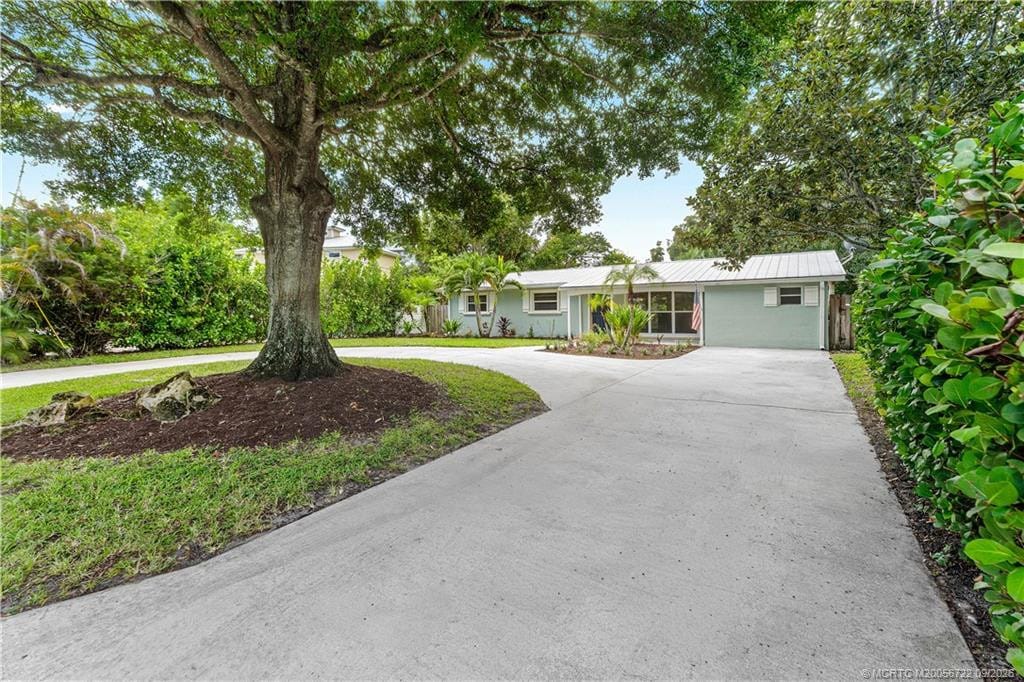 502 SE Edgewood Drive, Stuart, FL 34996 photo 4