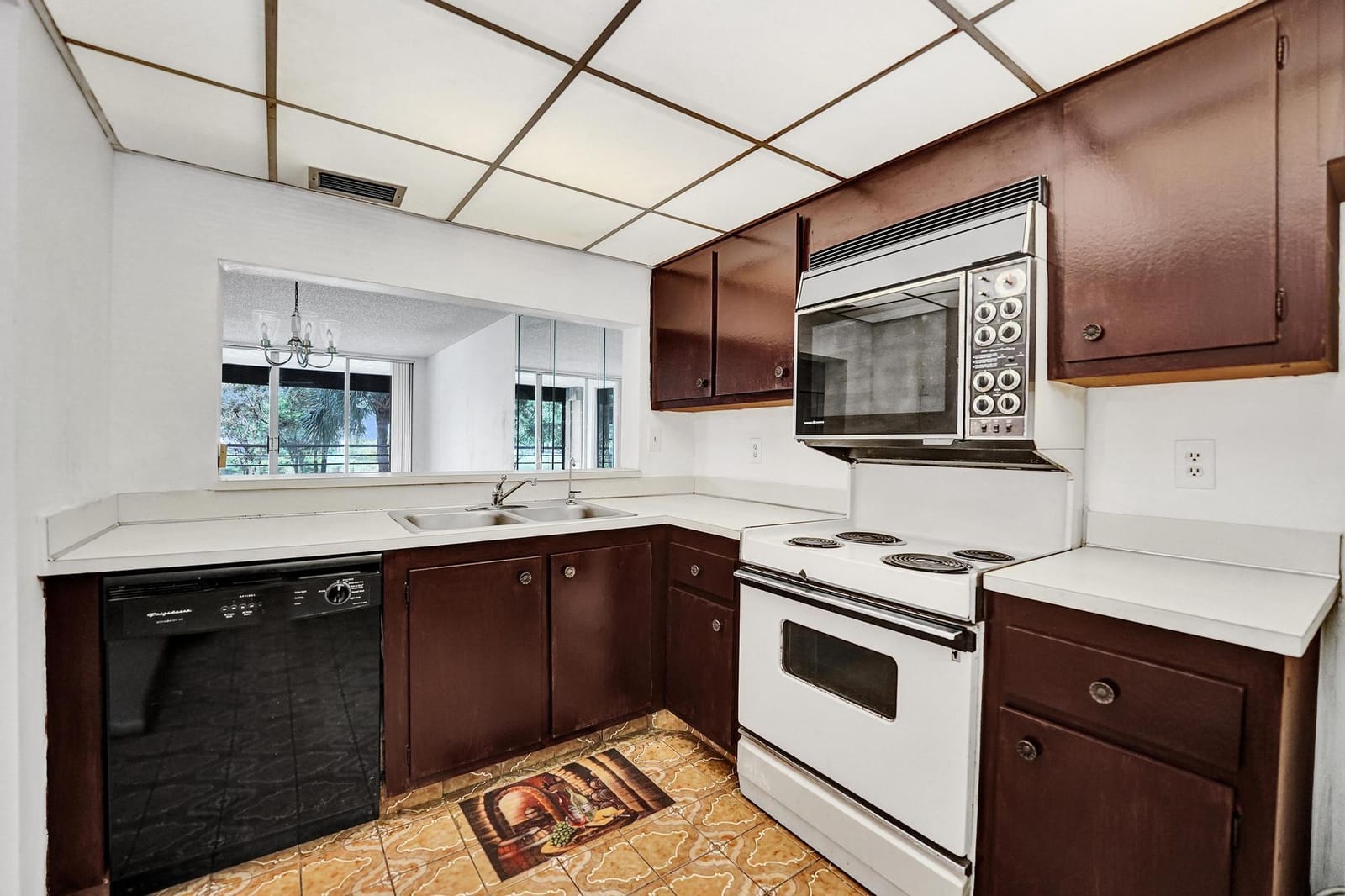 1811 SABAL PALM Drive 203, Davie, FL 33324 photo 10
