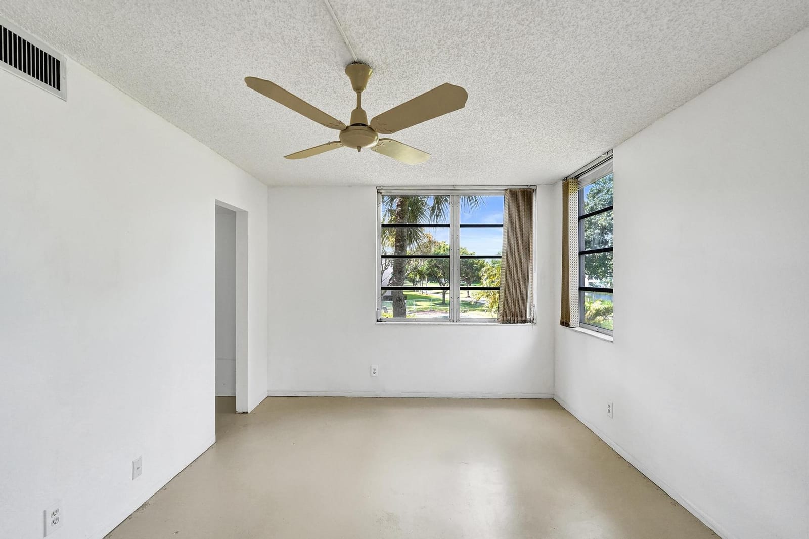 1811 SABAL PALM Drive 203, Davie, FL 33324 photo 21