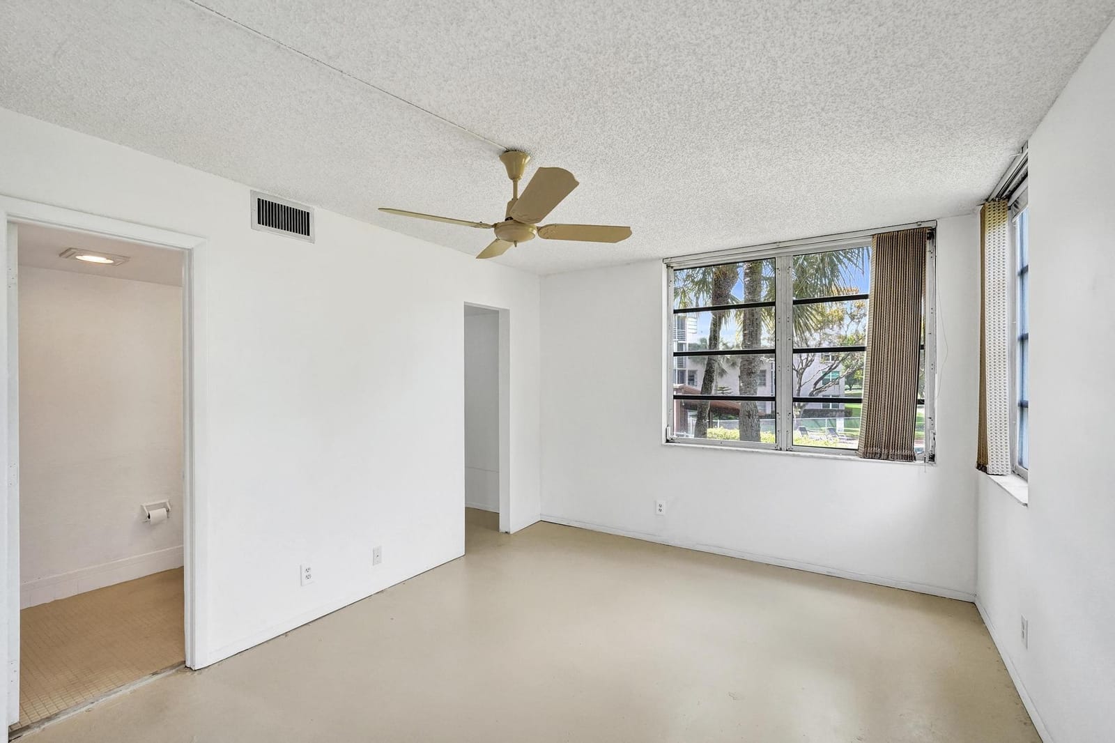 1811 SABAL PALM Drive 203, Davie, FL 33324 photo 22