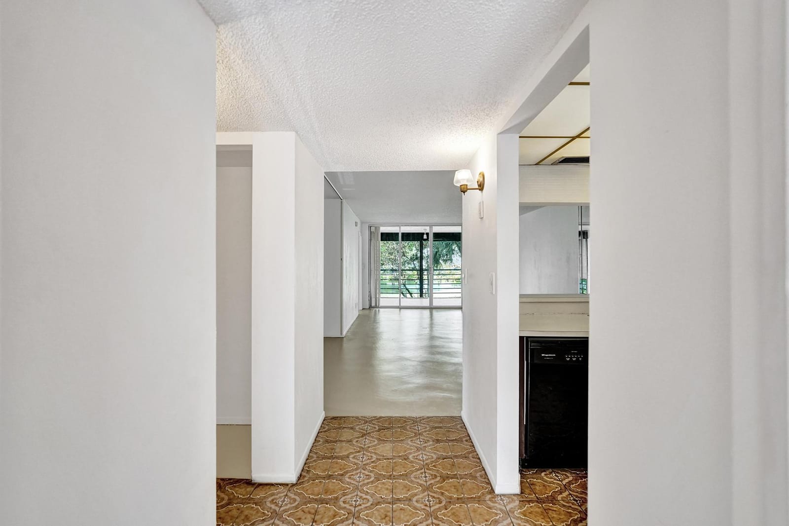 1811 SABAL PALM Drive 203, Davie, FL 33324 photo 4