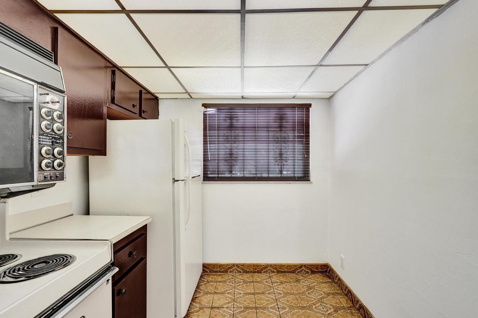 1811 SABAL PALM Drive 203, Davie, FL 33324 photo 7