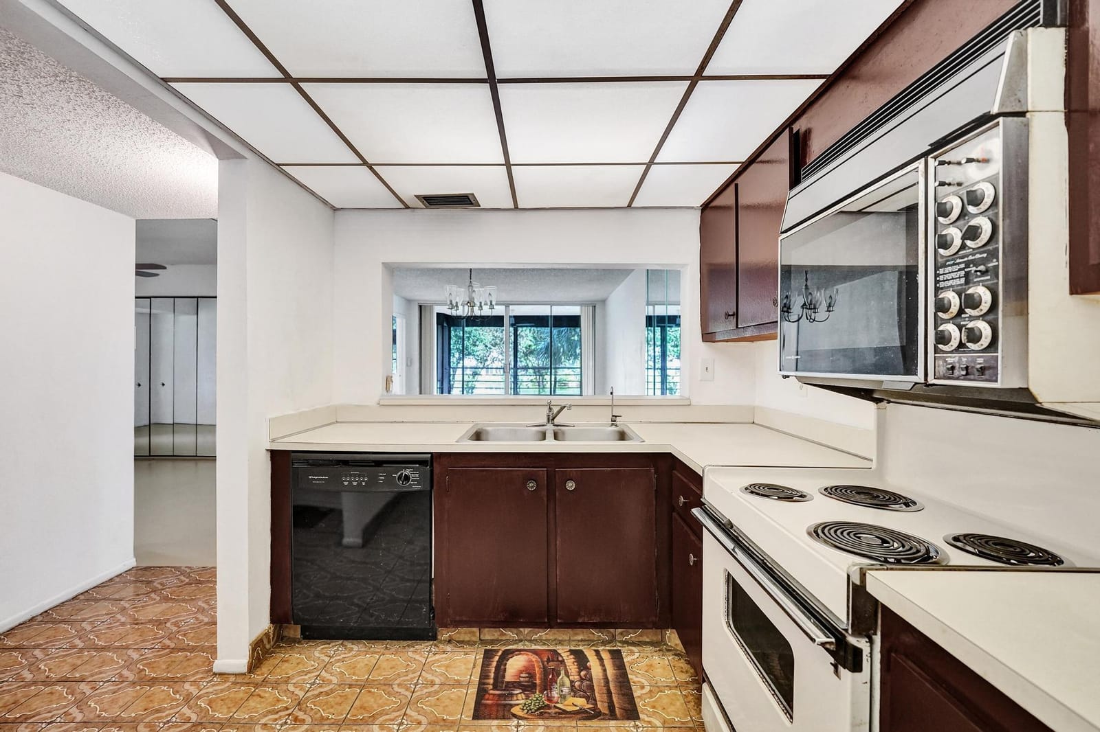 1811 SABAL PALM Drive 203, Davie, FL 33324 photo 9