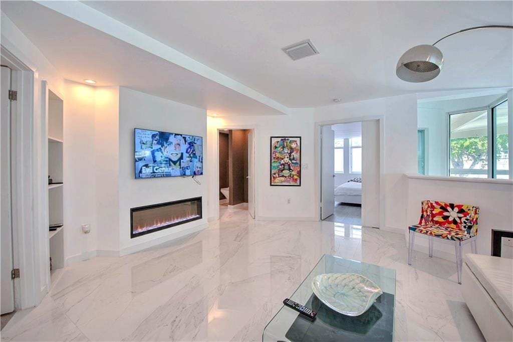 28 PELICAN Drive, Fort Lauderdale, FL 33301 photo 12