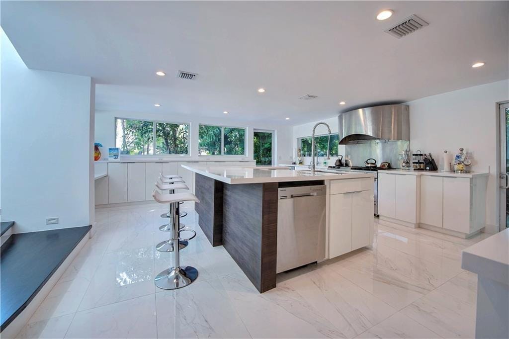 28 PELICAN Drive, Fort Lauderdale, FL 33301 photo 15