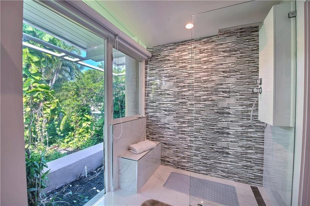 28 PELICAN Drive, Fort Lauderdale, FL 33301 photo 22