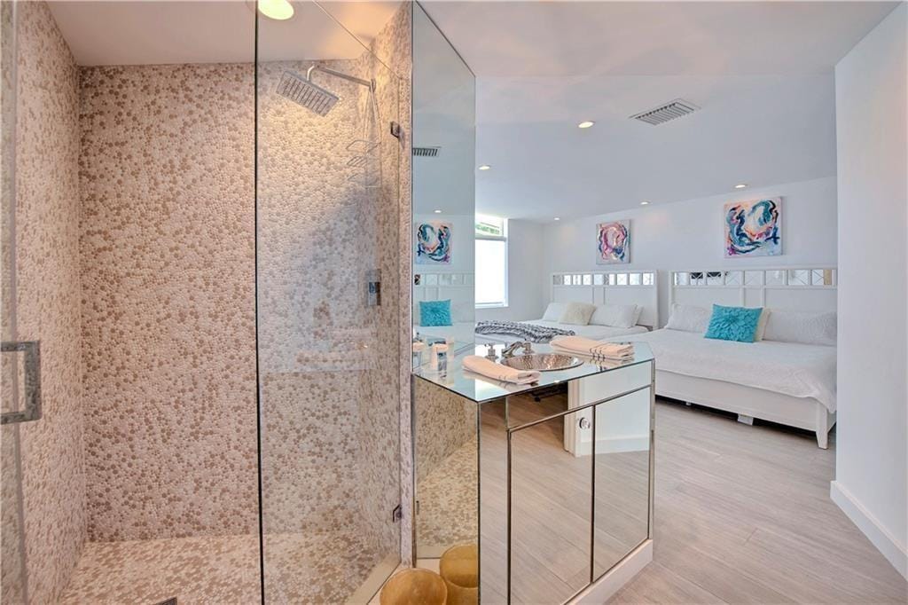 28 PELICAN Drive, Fort Lauderdale, FL 33301 photo 23