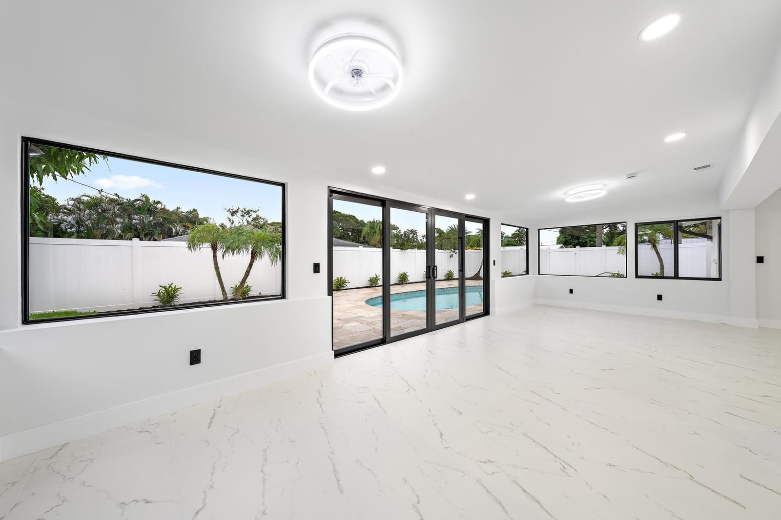 360 Saturn Avenue, Tequesta, FL 33469 photo 11