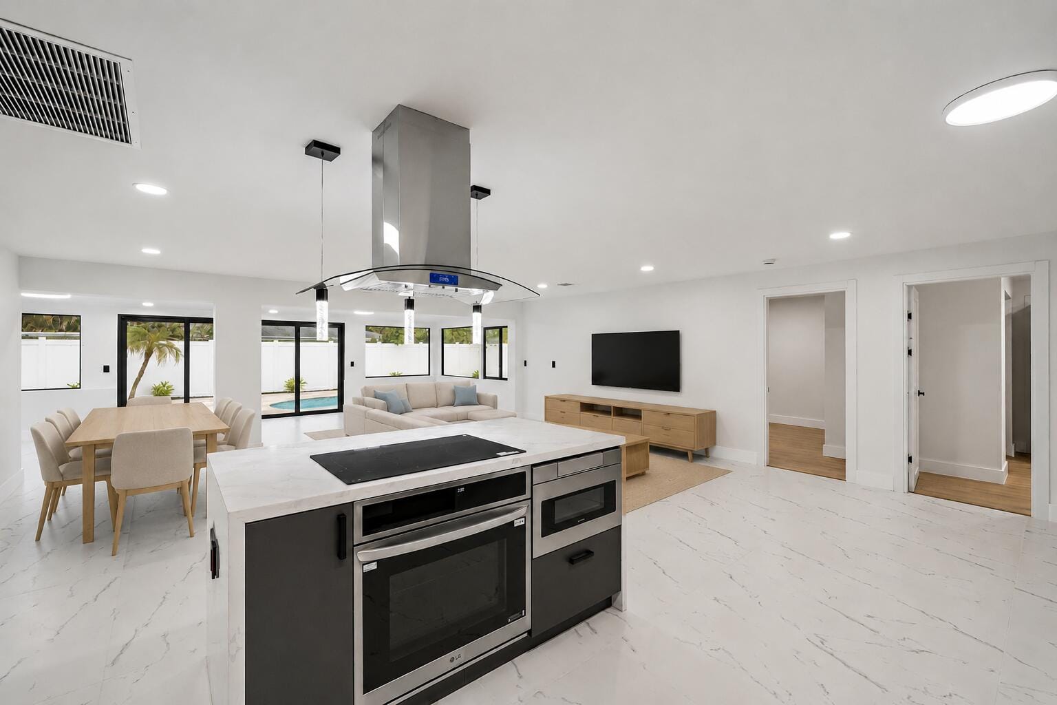 360 Saturn Avenue, Tequesta, FL 33469 photo 5