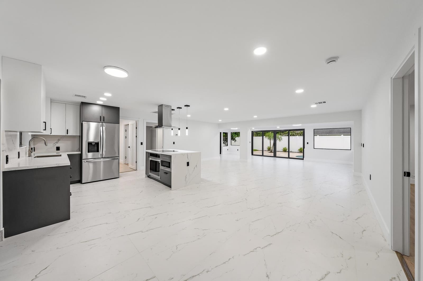 360 Saturn Avenue, Tequesta, FL 33469 photo 7