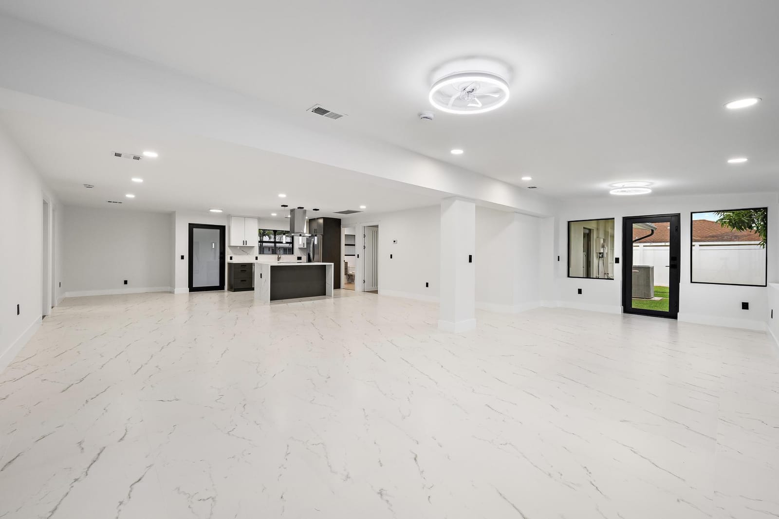 360 Saturn Avenue, Tequesta, FL 33469 photo 9
