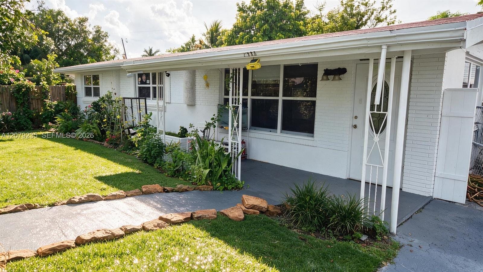 2506 Acapulco Drive — photo 2