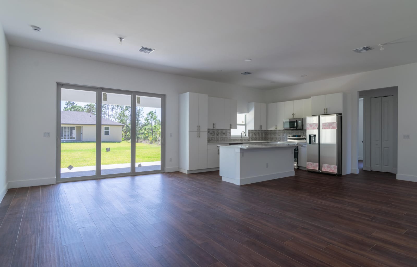 15061 BRAINBRIDGE Circle, Port Charlotte, FL 33981 photo 4