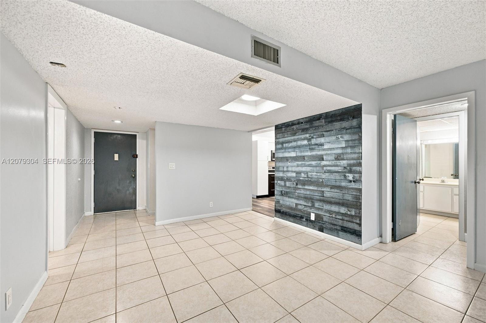 16325 Golf Club Road 104 — photo 8