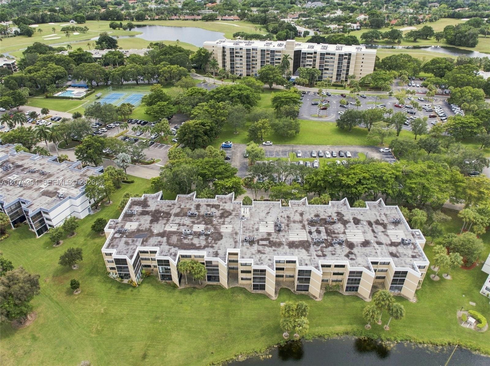 16325 Golf Club Road 104 — photo 4