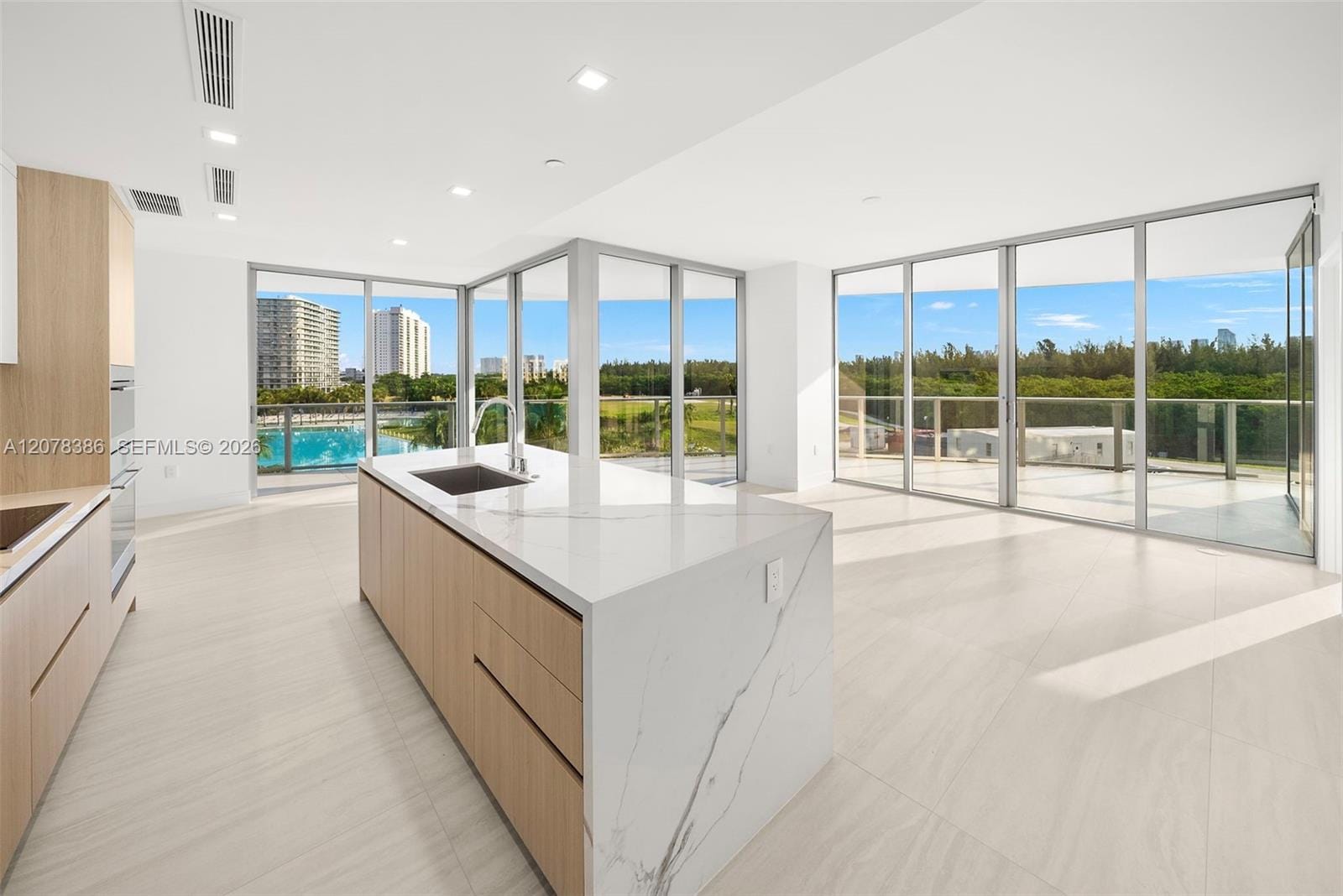 2411 Laguna Circle 311, North Miami, FL 33181