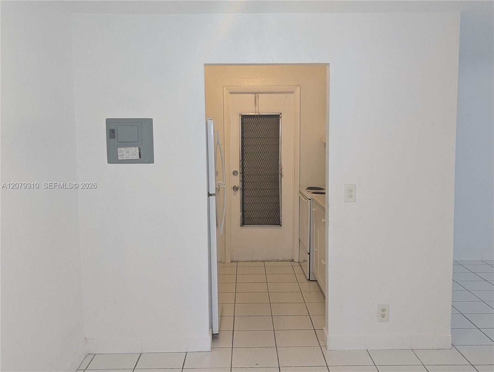 1830 Sheridan Street 106 — photo 3