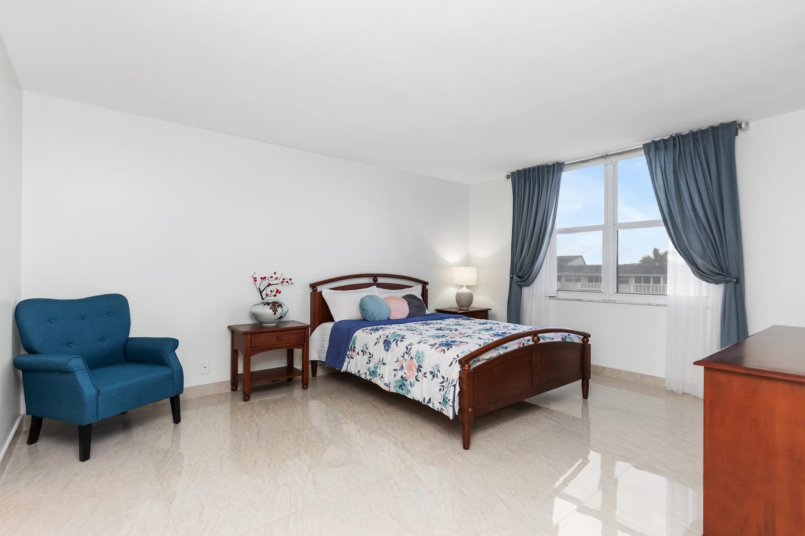 427 Golden Isles Drive 4A, Hallandale Beach, FL 33009 photo 12