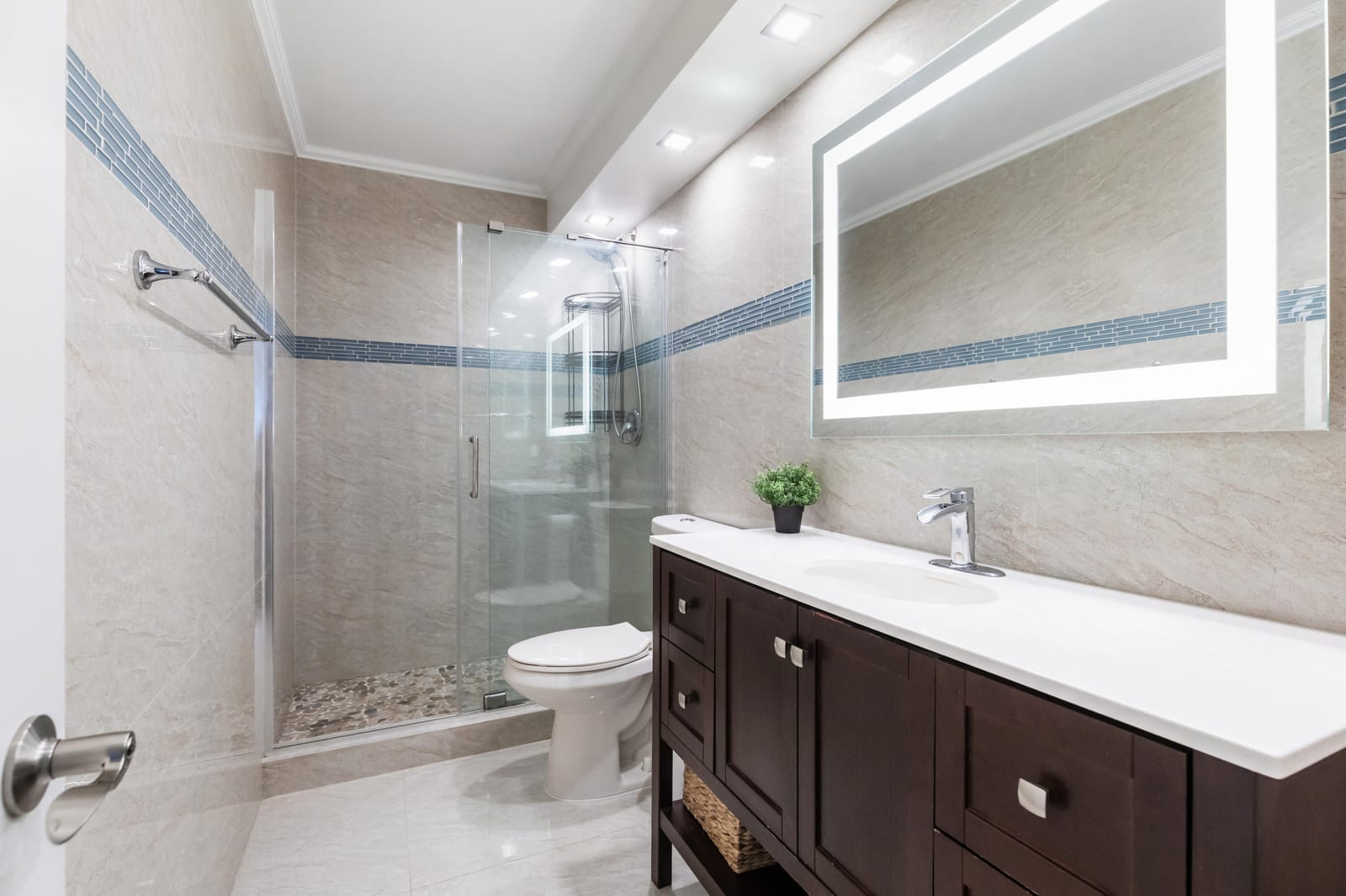 427 Golden Isles Drive 4A, Hallandale Beach, FL 33009 photo 15