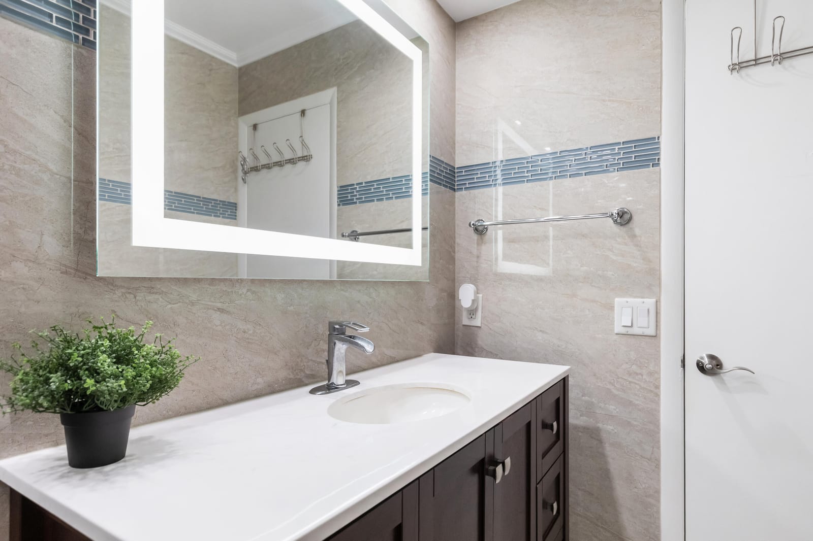 427 Golden Isles Drive 4A, Hallandale Beach, FL 33009 photo 16